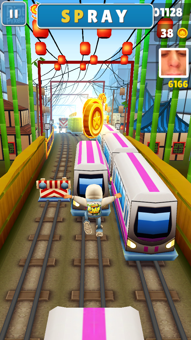 Subway Surfers - game screenshots at Riot Pixels, images